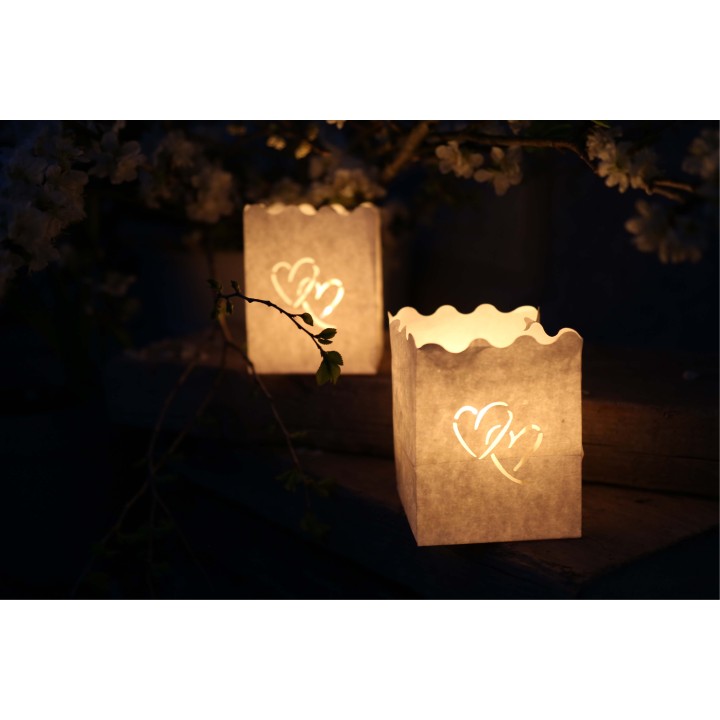 Pack of 10 fireproof paper lantern with hearts 7.5 x 7.5 h10 cm