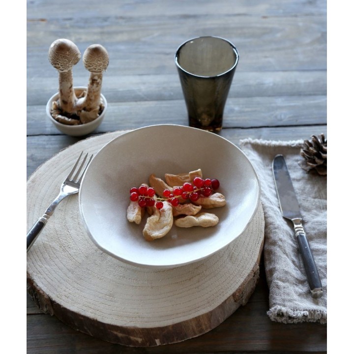 Disque en bois avec bord en ecorce naturelle d30 h2.5 cm