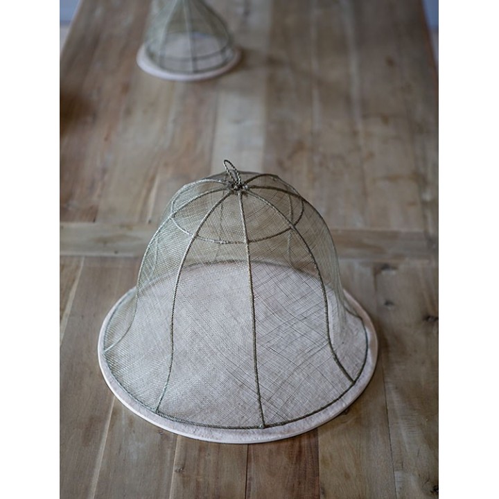 Cloche couvre-plat en filet d'abaca d40 h30 cm