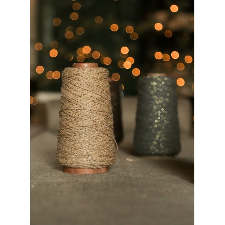 Beige skein with gold lurex 300m x2 mm