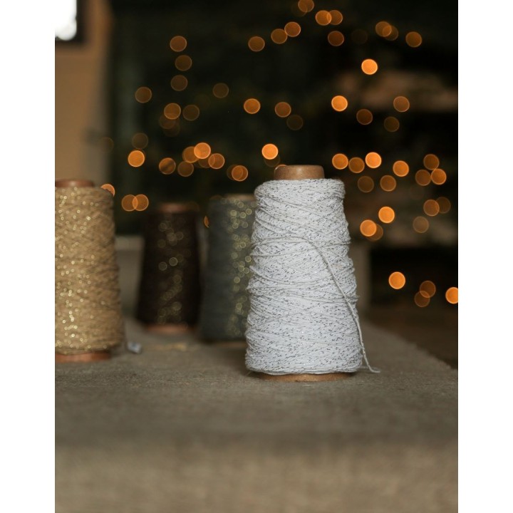Echeveau de cordon blanc lurex argente 300m x 2mm