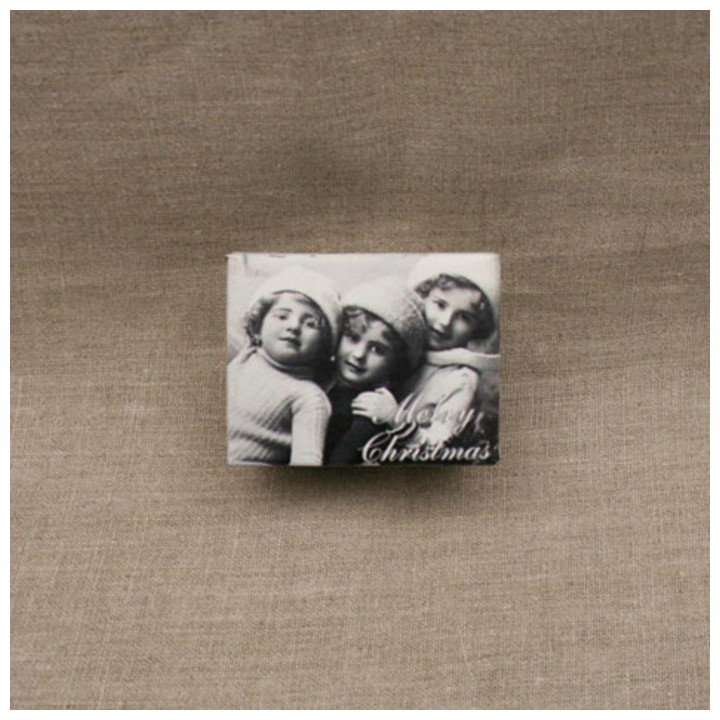 Vintage tin box with 3 children and "merry christmas" written 7x9 h5 cm