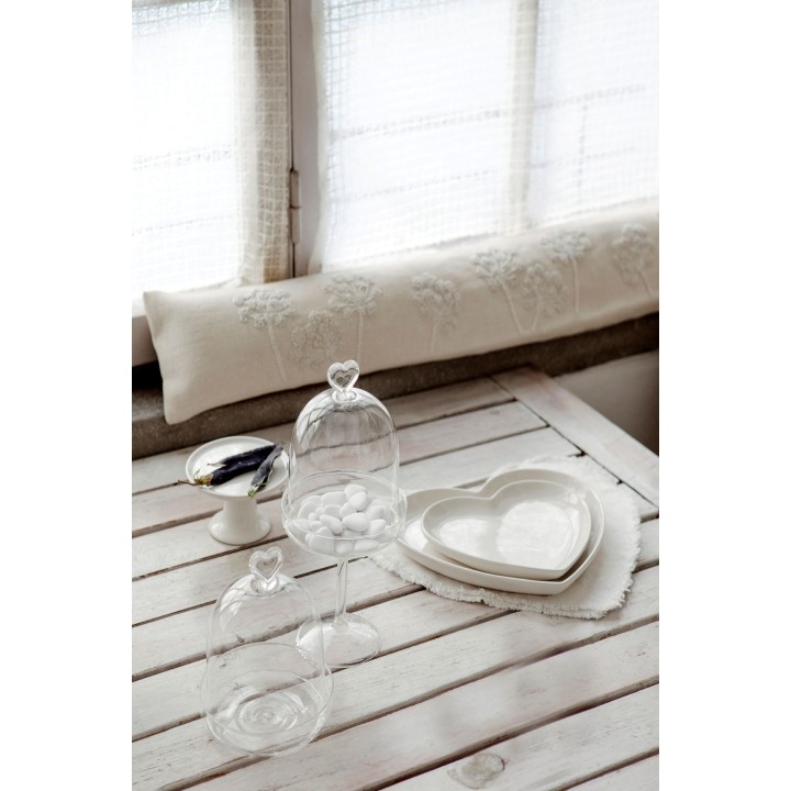 Stoneware heart shaped plate 21 x 23 cm