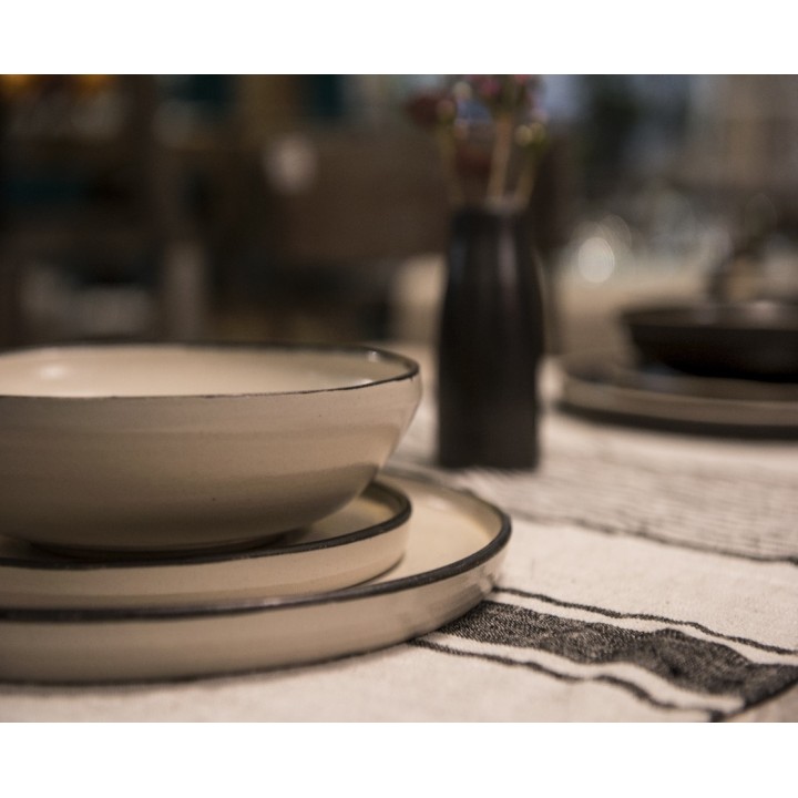 Natural gres dessert plate with black edge d19 cm