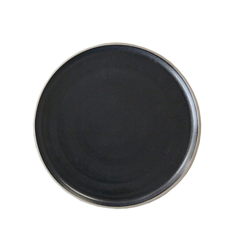 Assiette plate noire avec bord naturel en gres d27 cm