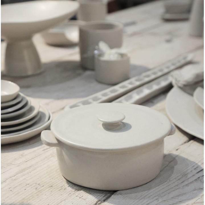 Cocotte avec couvercle en gres d14 h6.5 cm