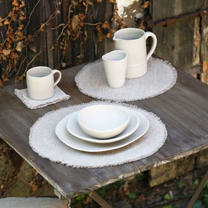 Brocca in gres con riga in basso d11 h13 cm