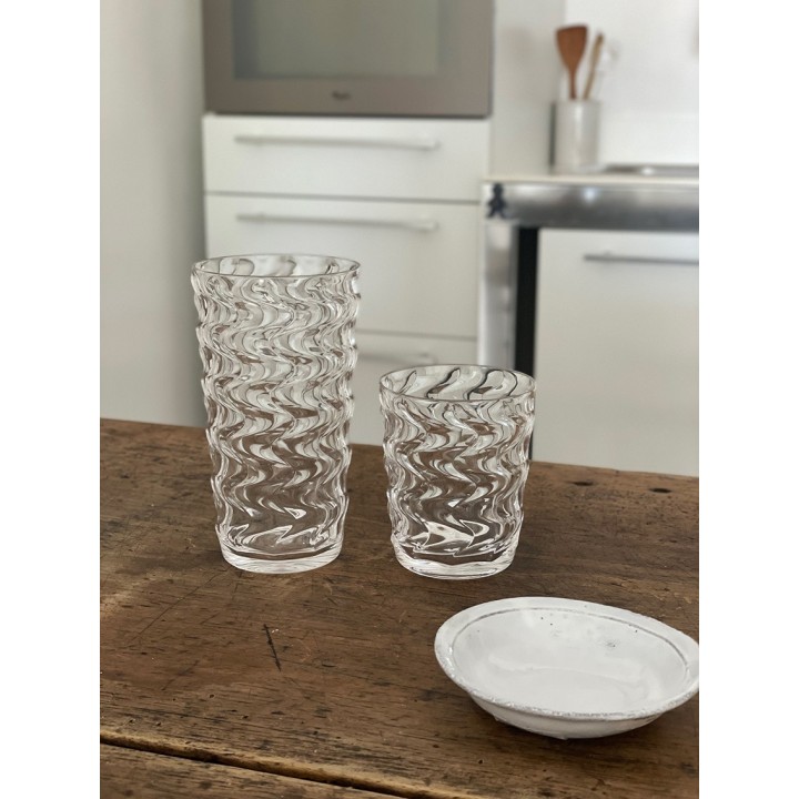 Transparent methacrylate waved glass