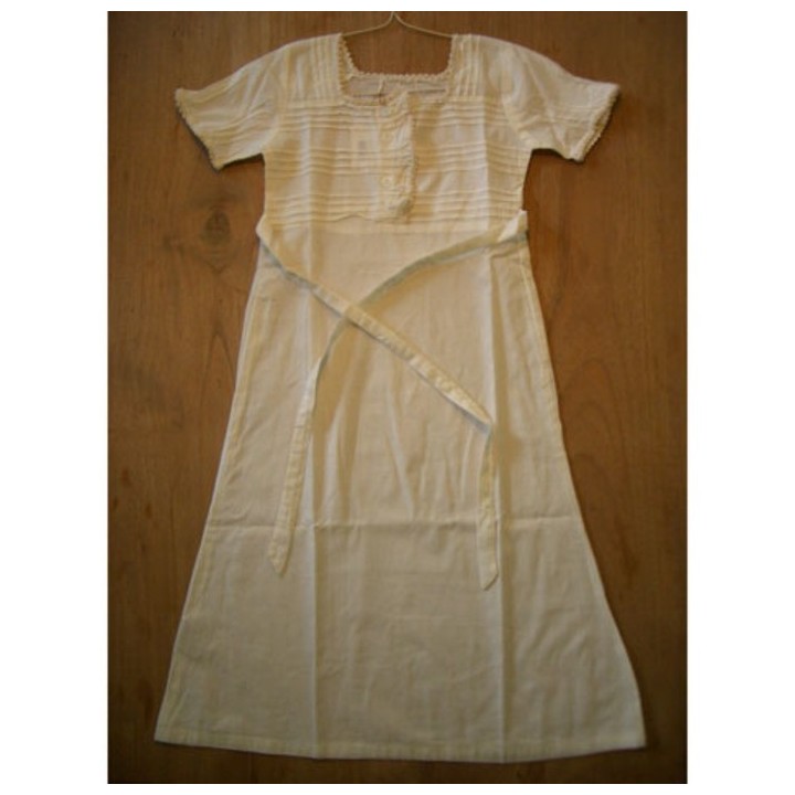 Robe baby en 100% coton avec lacets