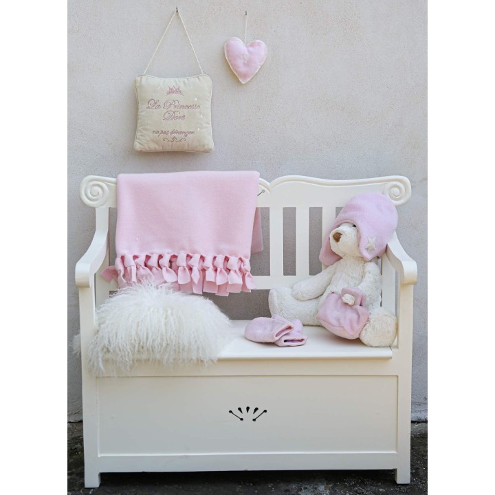 Couer souple rembourré en polaire rose avec decoration couer.