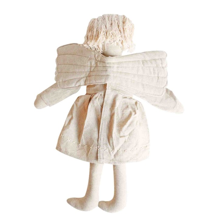 Ange du sourire et de l'amour avec coeur couleur creme h46 cm