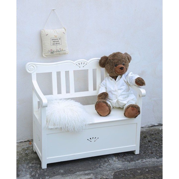 Coussin broide "defense de pietiner les reves" 20 x 20 cm