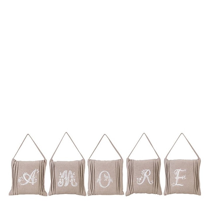 Set 5 cuscini con lettere a+m+o+r+e