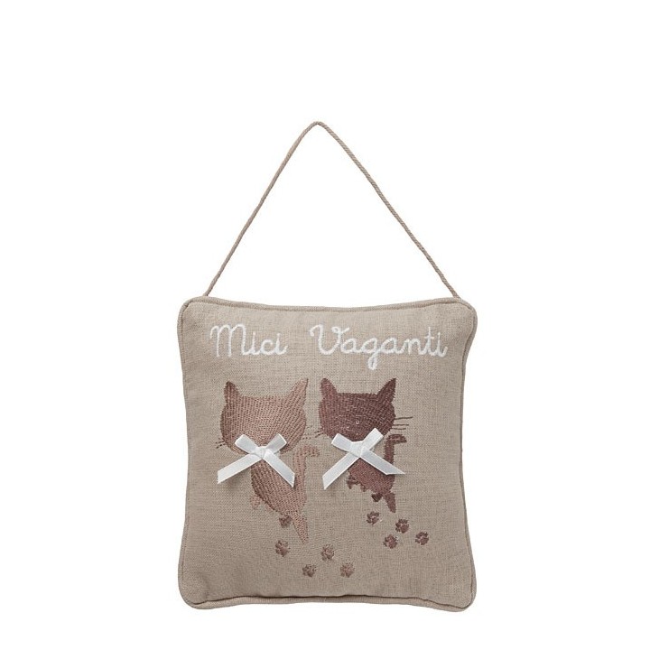 Coussin broide "mici vaganti" (minous errants) 20 x 20 cm