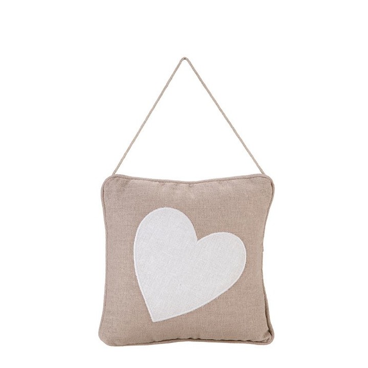 Coussin avec coeur blanc 20 x 20 cm