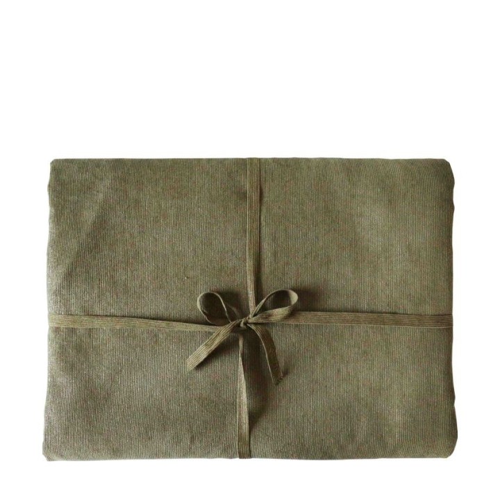 Nappe en polyester vert foret et or 140 x 250 cm