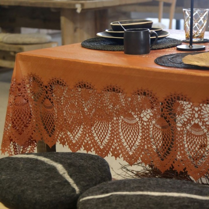 Vinyl lace waterproof tablecloth 150x264 cm