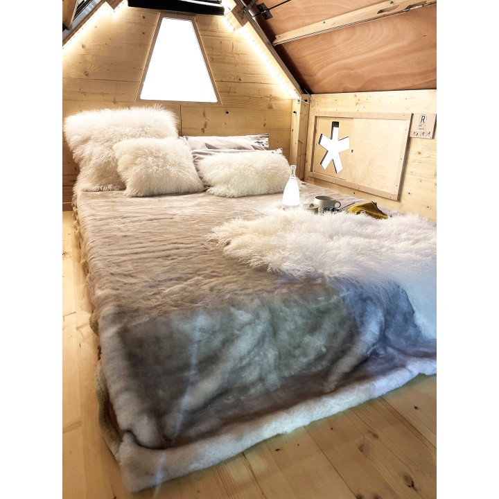 White/linen fur blanket 150 x 200cm