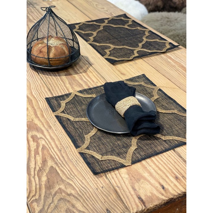 Abaca underplate with decoration 36 x 36 cm