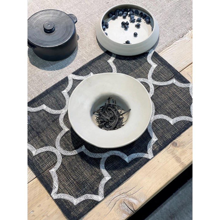 Black abaca placemat with white decoration 33 x 48 cm
