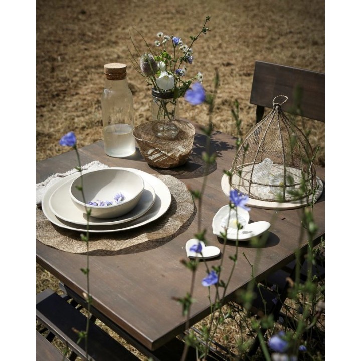 Sous-plat en filet d'abaca avec bord volant