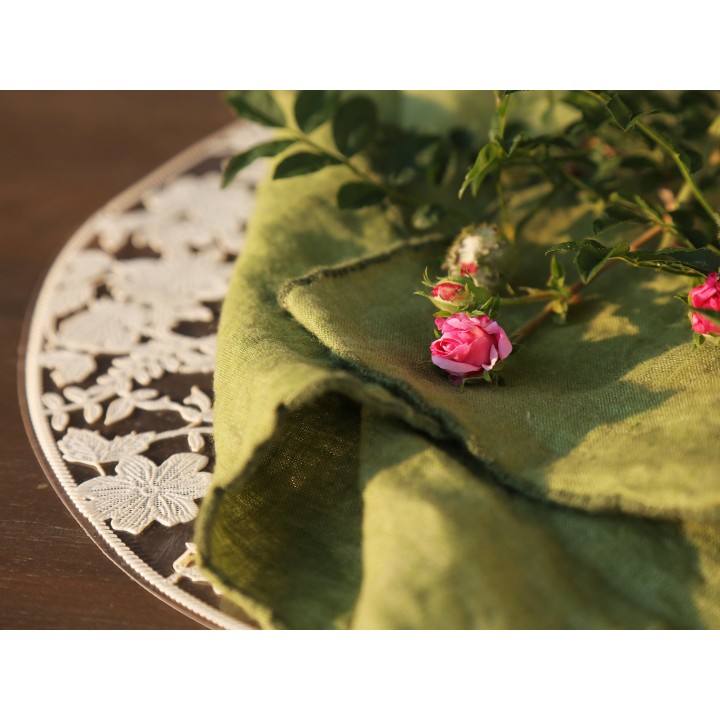 Cream/transparent pvc underplate with flowers d38 cm