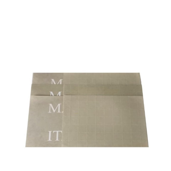 6 mixed cellulose fiber placemats with squares and made in 31.5 x 47 cm