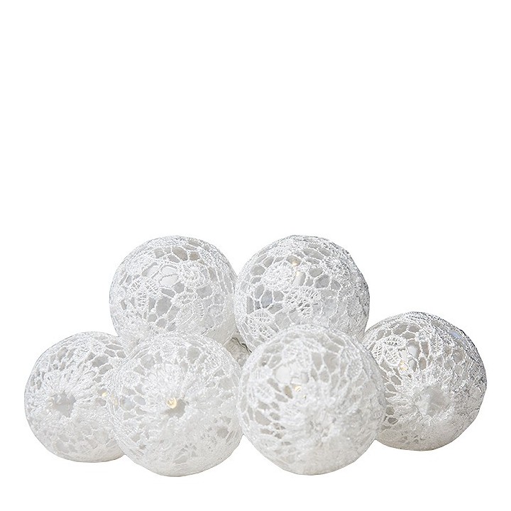Fil de 10 boules en dentelle couleur blanc avec batterie 225 cm