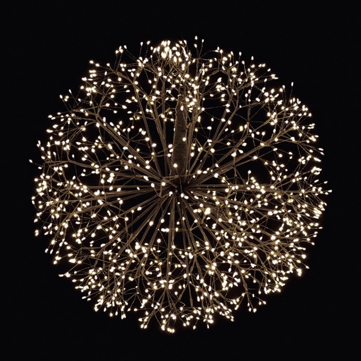 Boule suspendue noire avec 3100 leds d 90 cm