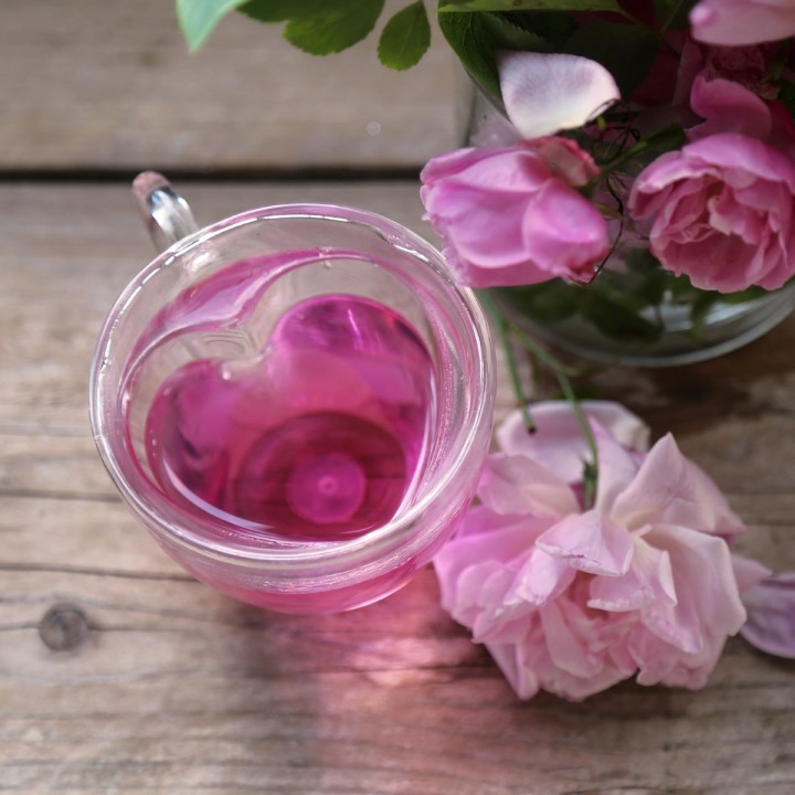 Borosilicate glass cup heart inside h7.5 cm