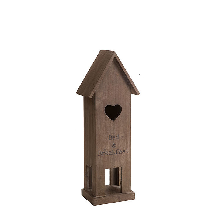 Wooden birdhouse with black insciption "bed & breakfast"