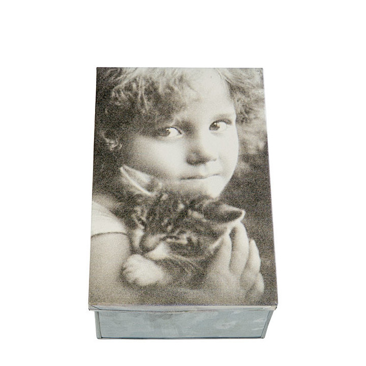 Tin box with little girl and cat 21 x 32 h12 cm