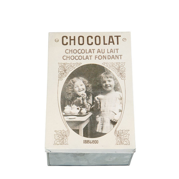 Boite en fer-blanc deux filles inscritpion chocolat 21 x 32 h12 cm