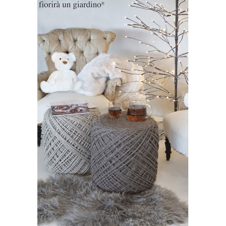 Pouf gomitolo in lana