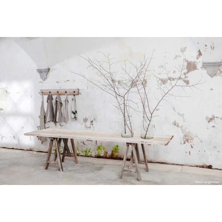 Table en bois brut avec 2 treteaux en bois brut 100 x 300 h76 cm