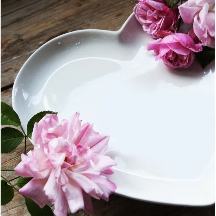 Assiette en forme de coeur en stoneware 25 x 29 cm