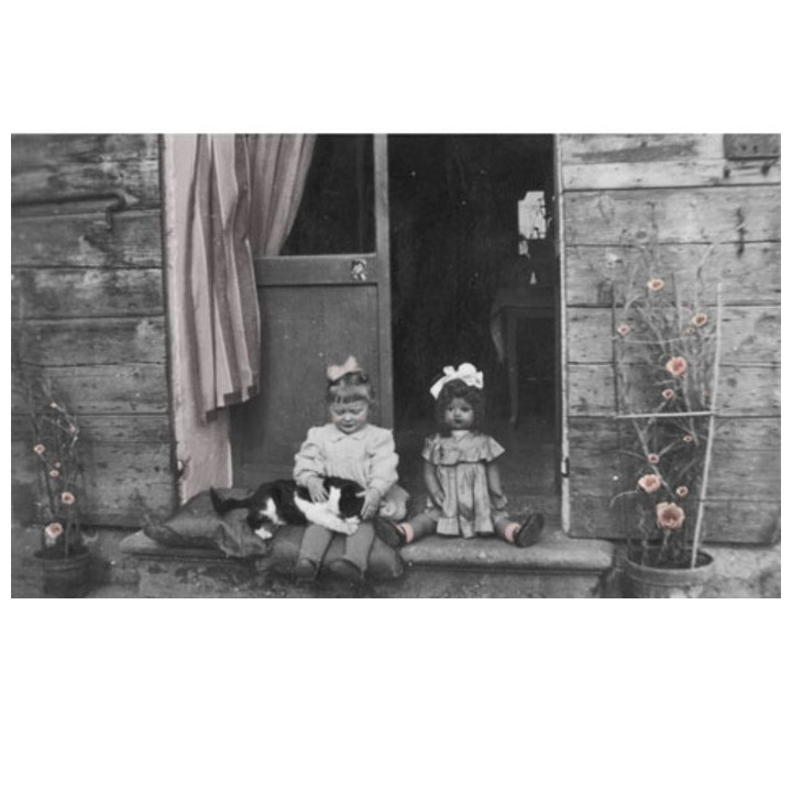 Tableau chat, enfantes et poupee 25x35 cm