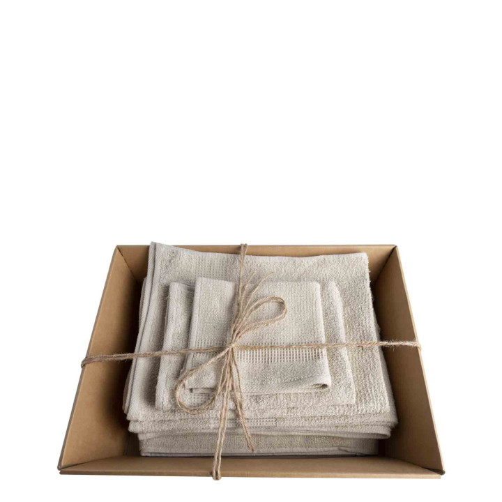 Set of 4 natural 100% cotton towels and 1 carpet