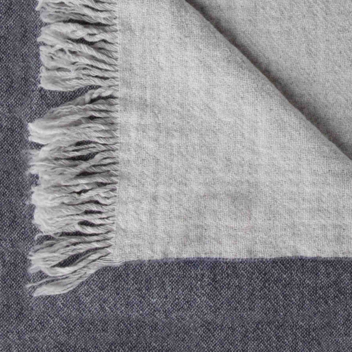 Couverture 100% laine vierge avec franges