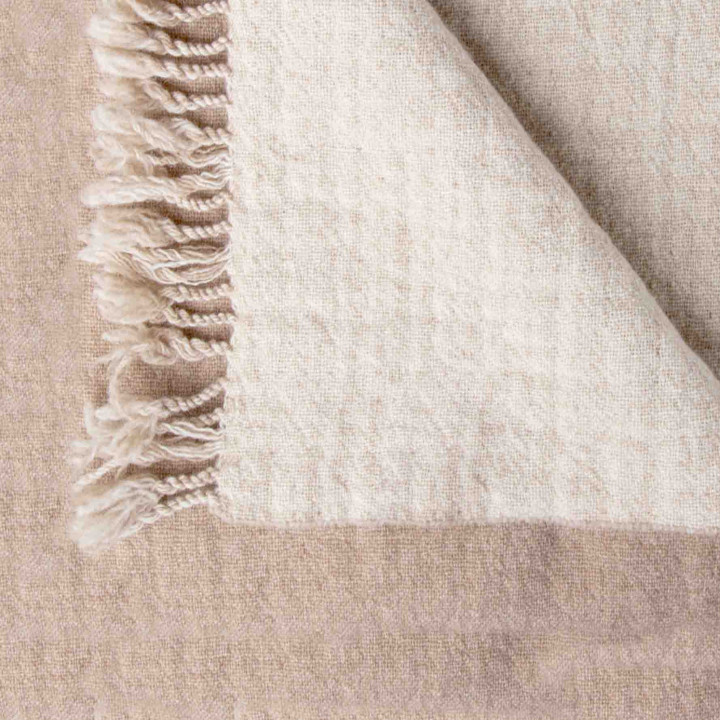 100% virgin wool blanket with fringes