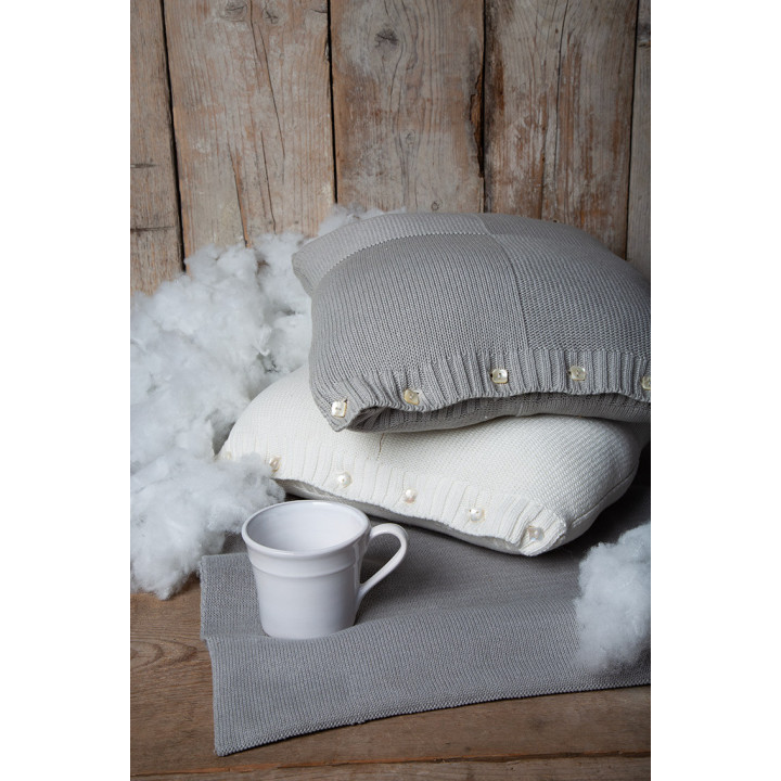 Housse carree coton blanc boutons 35 x 42 cm