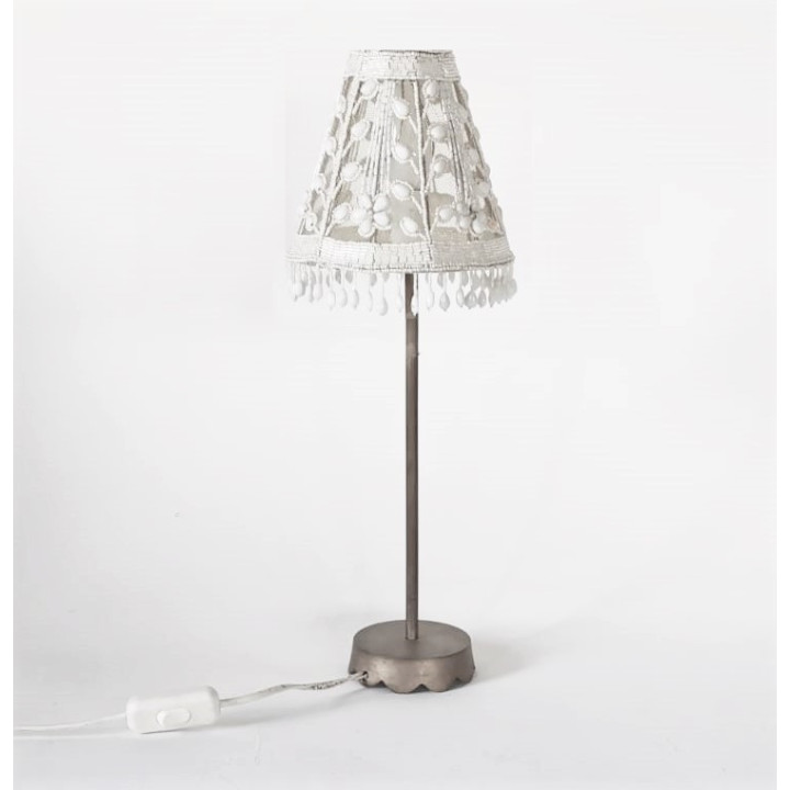 Lampada alluminio con cappello perline e pendenti d16 h43 cm