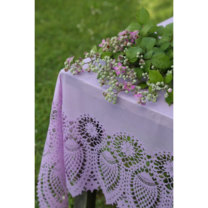 Nappe 137x182 cm vinyle en dentelle impermeable