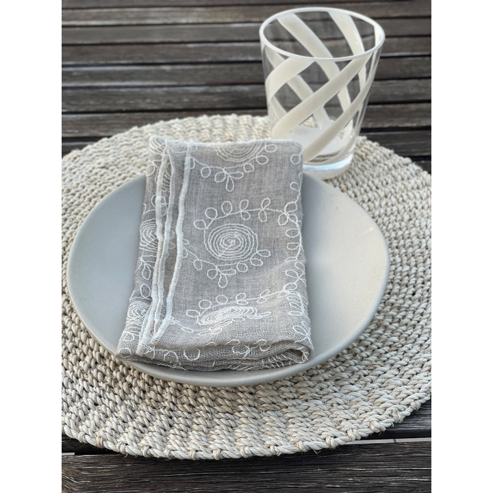 Natural gauze 100% linen napkin with cream decoration 40x40 cm