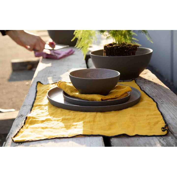 Set de table en 100% lin 35x50 cm avec bord noir