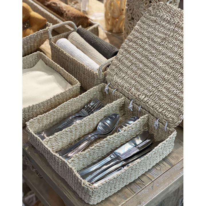 Abaca box 3 compartments one side tied 26x26 h 7 cm