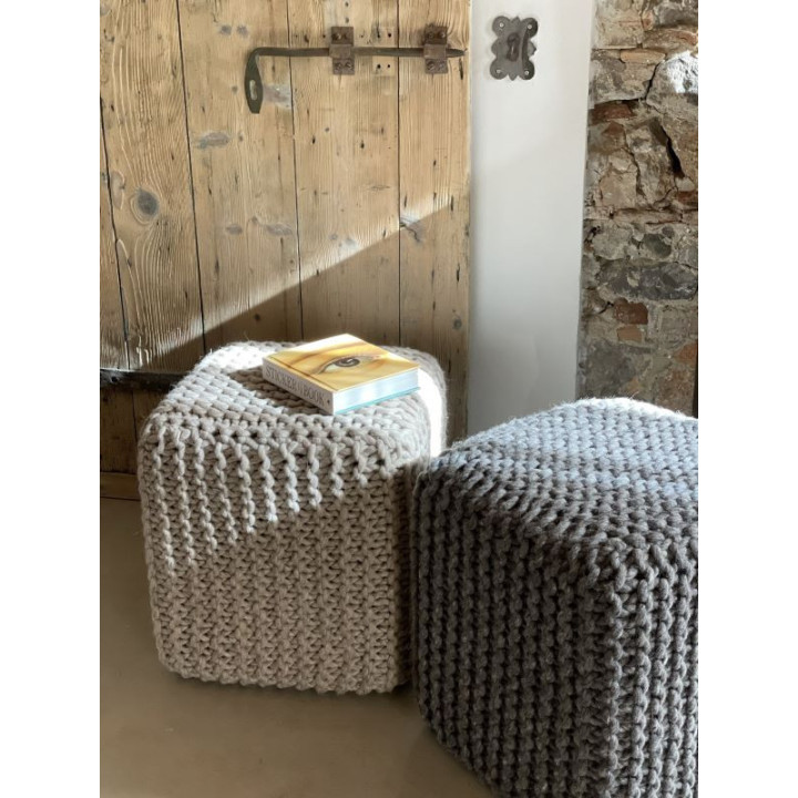 Wool cubical pouf