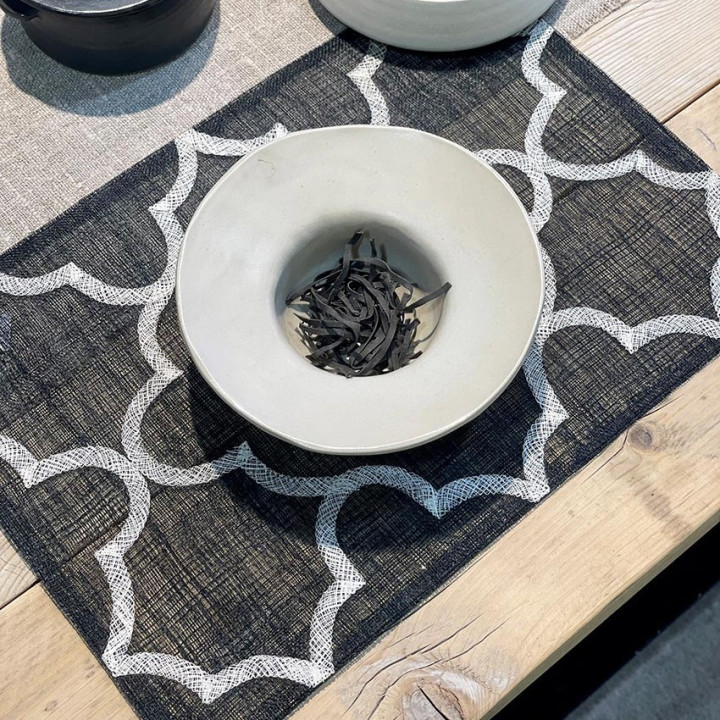 Abaca placemat decoration 33 x 48 cm