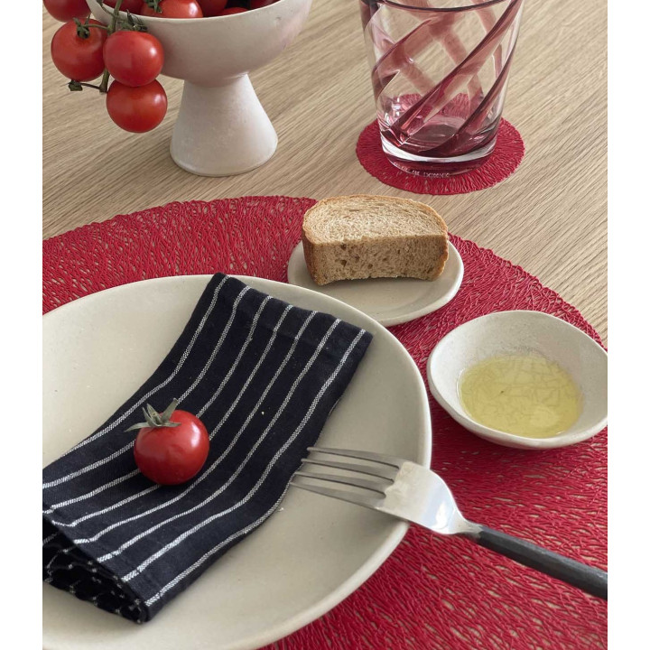 Interwoven gold pvc coaster