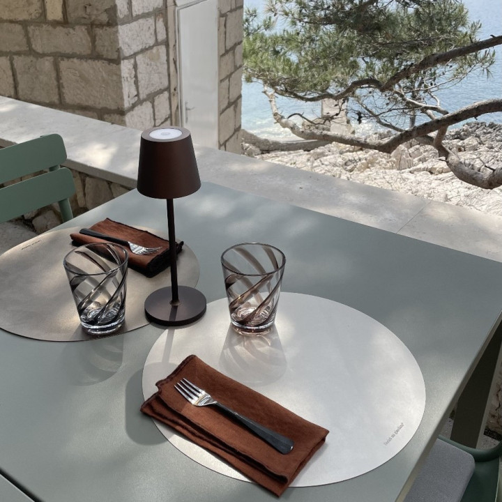 Touch table lamp usb in/outdoor